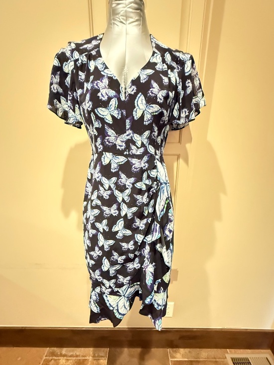 Nanette Lepore Dresses & Skirts - NANETTE LEPORE SILK DRESS. BEAUTIFUL BUTTERFLY PATTERN ON BLACK. SIZE 4
